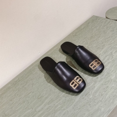 Balenciaga Slippers